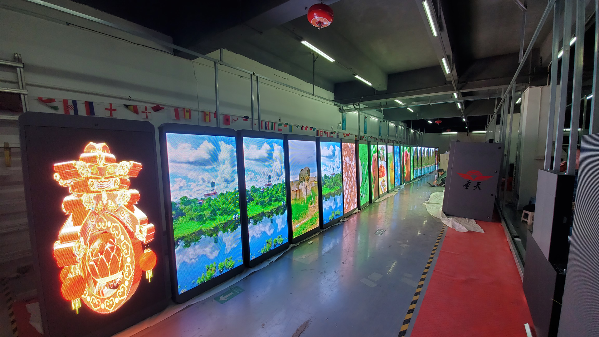 latest company case about Outdoor P4 display screen, street light LED display screen 1