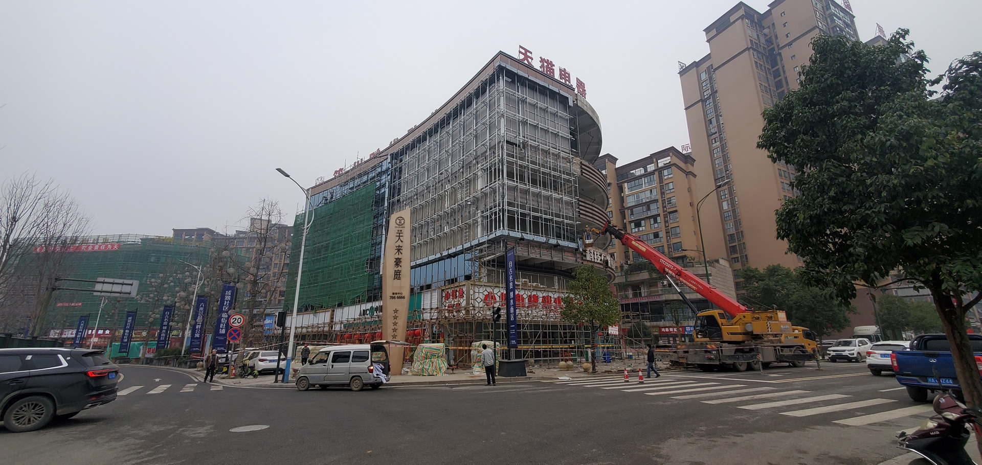 latest company case about Yunlian Dingshui Square 500 square meter 3D LED display screen 0