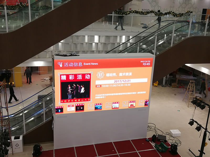 Indoor LED display+outdoor LED display in shopping mall