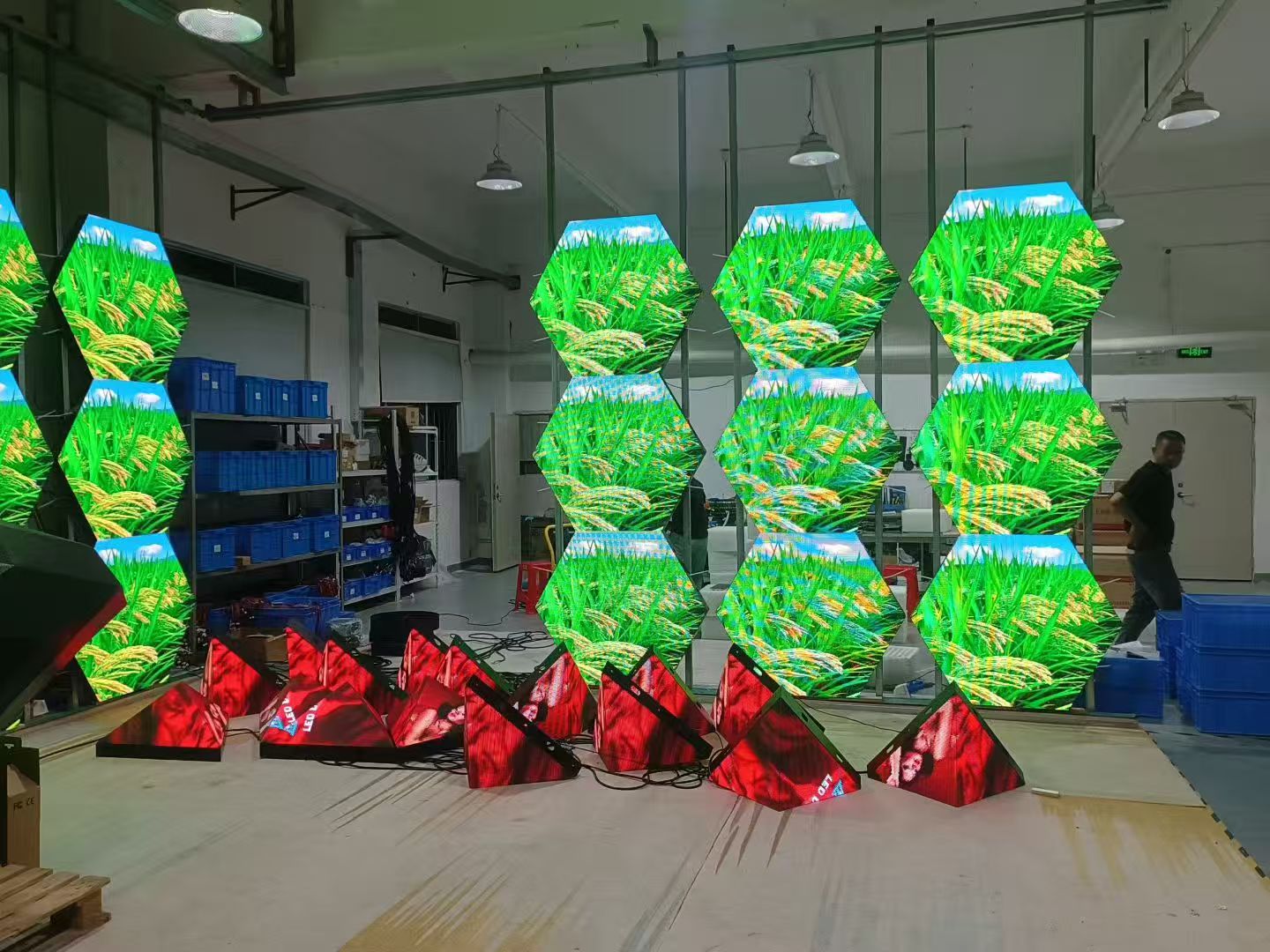 Hexagonal Led Screen / Full Color Hexagon Special-Shaped LED Display