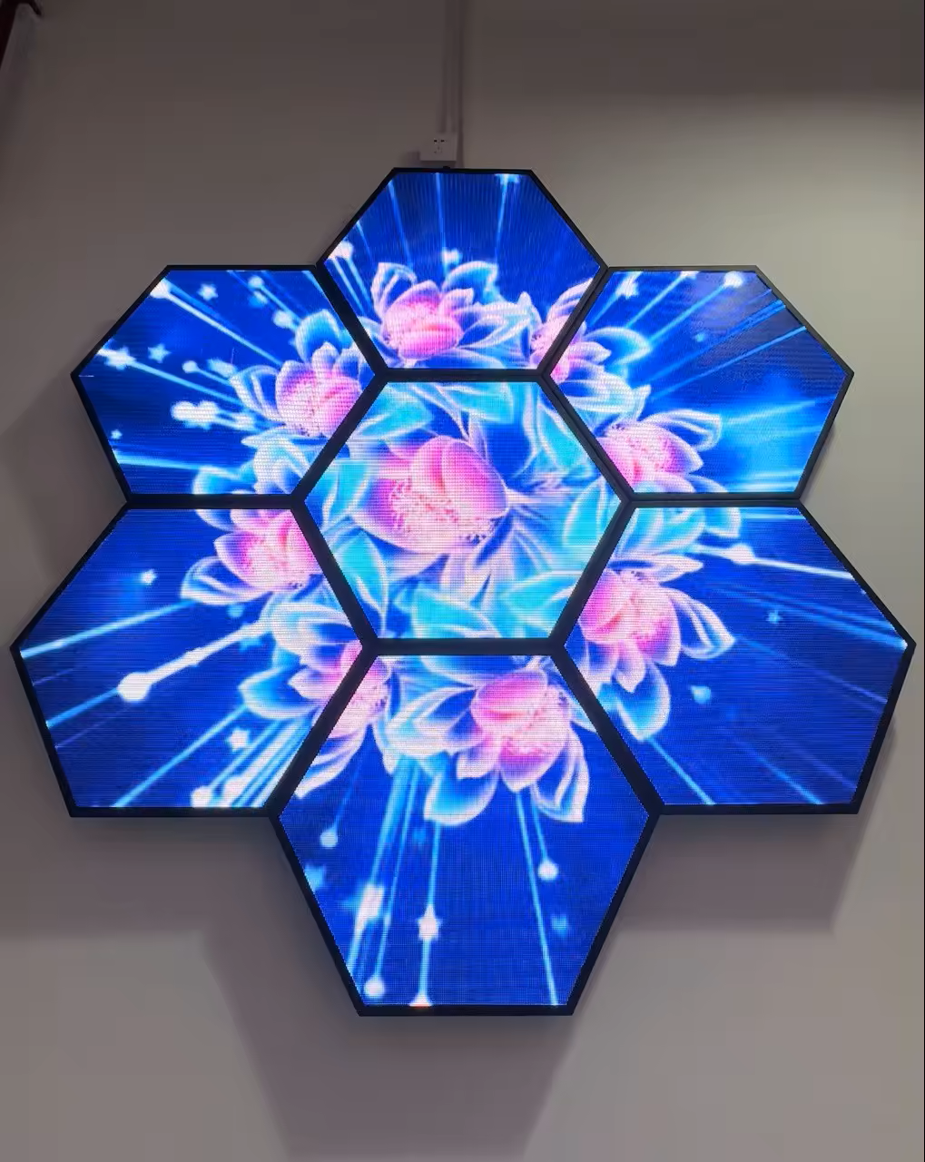 Outdoor led display P3.1 Hexagonal LED Display Screen