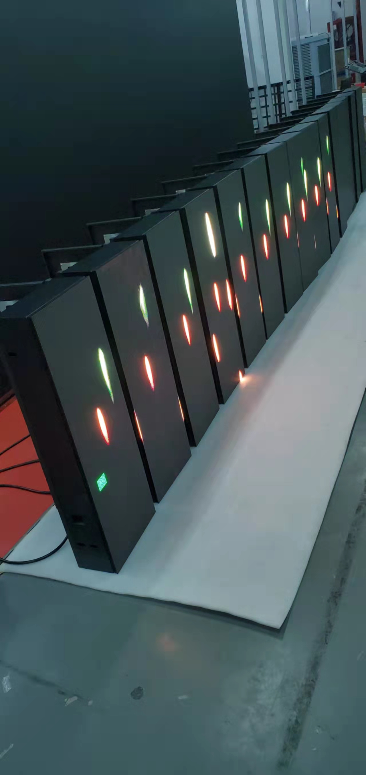  P3.33 Street outdoor pole led display for advertising screen