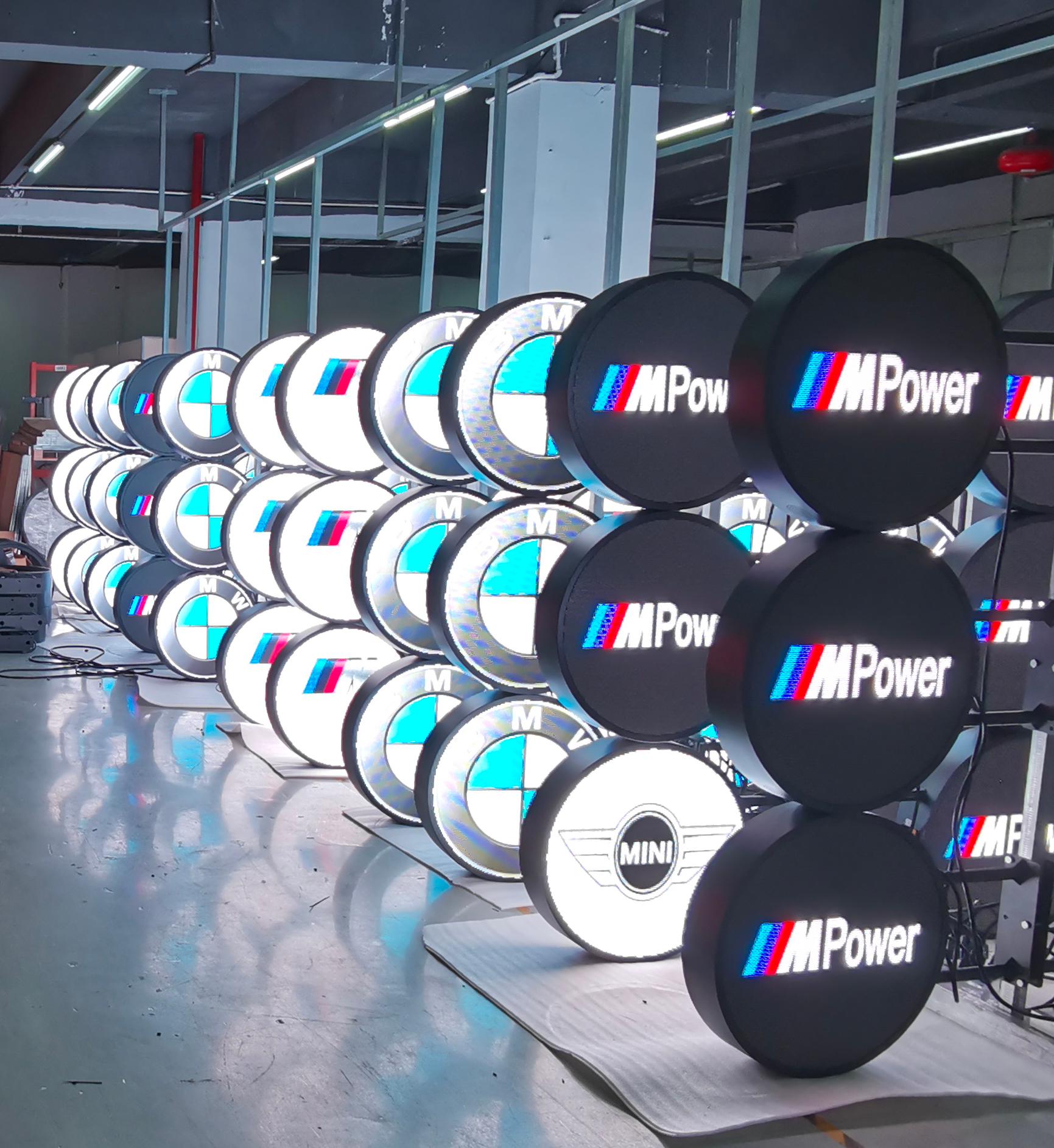 Round LED Screen 600mm Diameters Outdoor Circular Led Display Screen