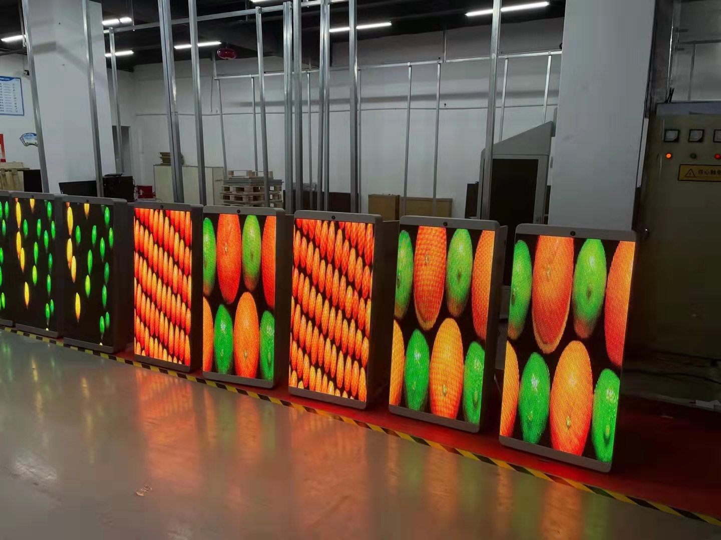 P3.33 Street Pole Led Screen